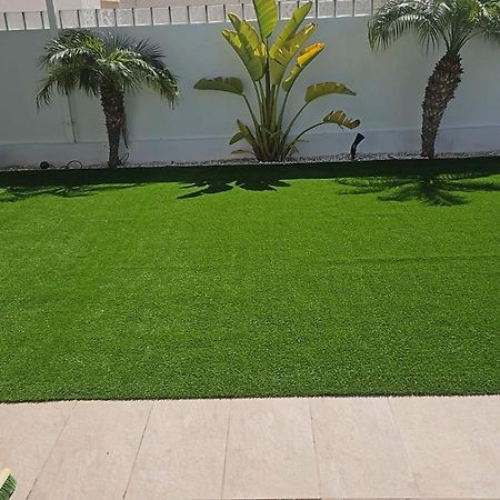 אוריהואלה Campoamor Villa & Private Pool, Garden & Roof Terraces Distant Sea Views מראה חיצוני תמונה