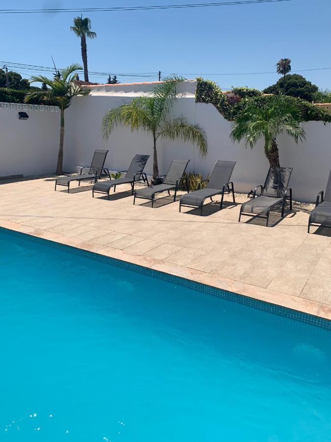 אוריהואלה Campoamor Villa & Private Pool, Garden & Roof Terraces Distant Sea Views מראה חיצוני תמונה