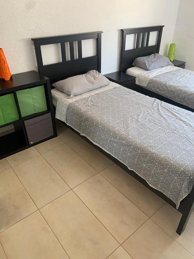 אוריהואלה Campoamor Villa & Private Pool, Garden & Roof Terraces Distant Sea Views מראה חיצוני תמונה