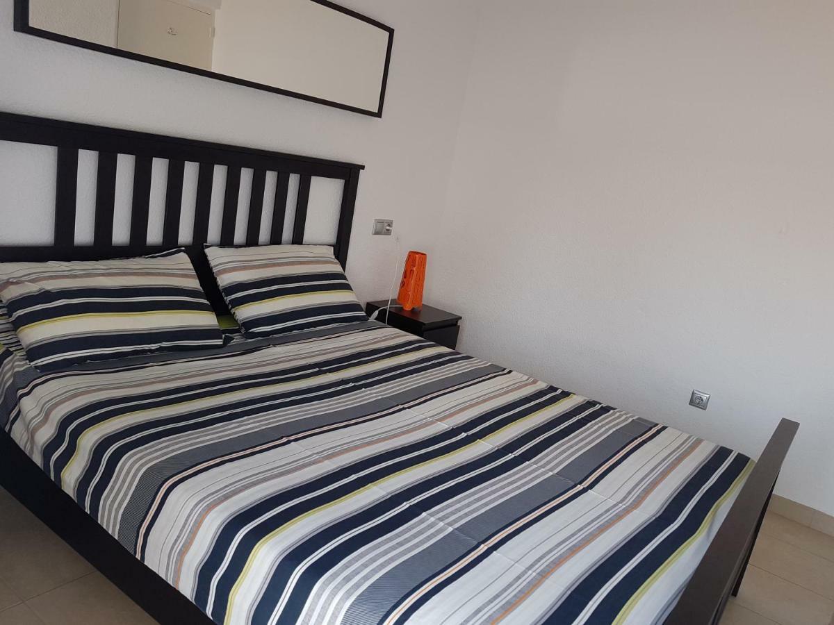 אוריהואלה Campoamor Villa & Private Pool, Garden & Roof Terraces Distant Sea Views מראה חיצוני תמונה